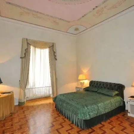 Piazza Del Campo Apartment